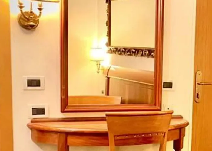 Champagne Palace Hotel 4*