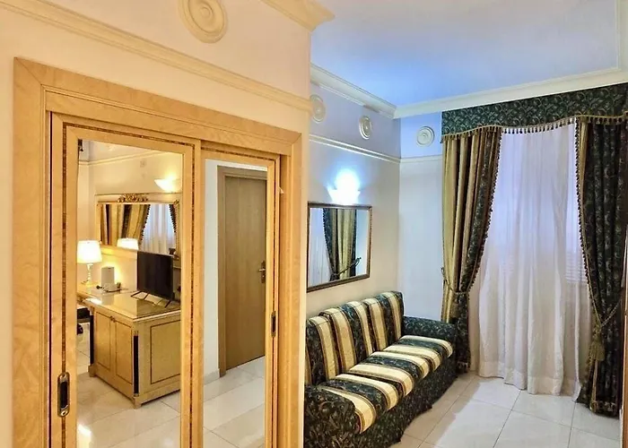 Champagne Palace 4* Rome