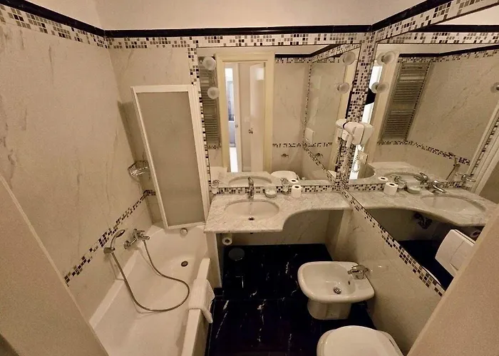 Champagne Palace 4*