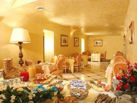 Champagne Palace 4* Rom