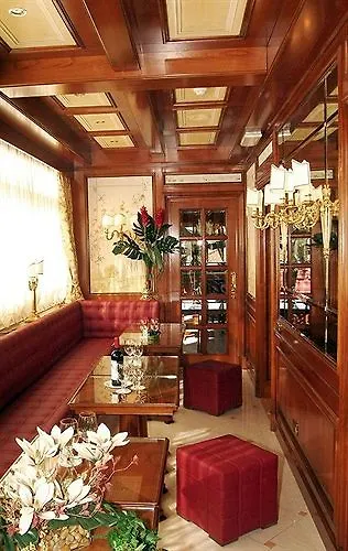 Champagne Palace
